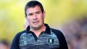 Mansfield boss Nigel Clough admits ‘team almost picked itself’ due to injuries