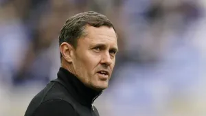 Paul Hurst frustrated after Grimsby fail to kill off Crawley