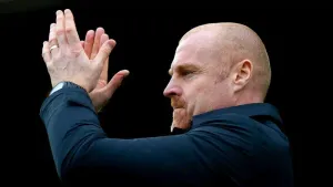 Sean Dyche delighted for Dwight McNeil as Everton’s progress continues