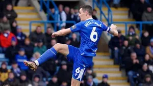 Shaun Williams rocks Carlisle with last-gasp winner for Gillingham