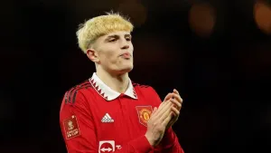 Alejandro Garnacho commits to Manchester United with new long-term deal