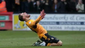 Cambridge leave it late to take a point from Bolton