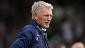 David Moyes shrugs of fans’ disapproval as West Ham claim big win at Fulham