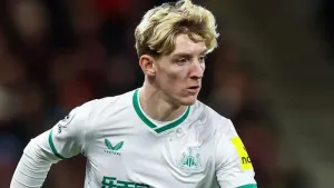 Eddie Howe mindful of pitching Anthony Gordon into cauldron on return to Everton