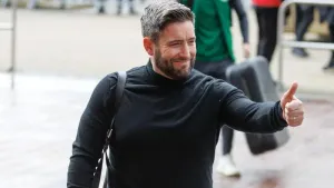 Hibs boss Lee Johnson not taking lowly Dundee Utd lightly after past problems