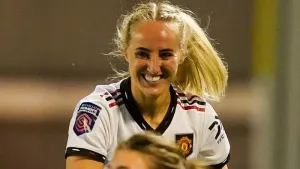 Millie Turner nets late winner as leaders Man Utd edge comeback at Aston Villa