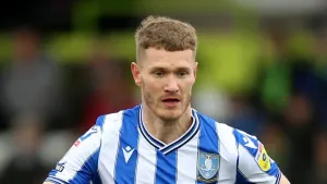 Owls’ automatic promotion hopes end despite Michael Smith treble at Shrewsbury