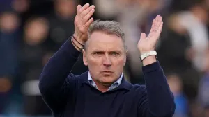 Paul Simpson urges fans to keep turning out in force as Carlisle chase promotion