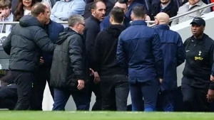 Roberto De Zerbi accuses Cristian Stellini of disrespect as both bosses see red