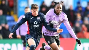 Ross Callachan facing long spell out after rupturing anterior cruciate ligament