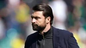 Russell Martin hails ‘absolutely brilliant’ Swansea after cruise at Norwich