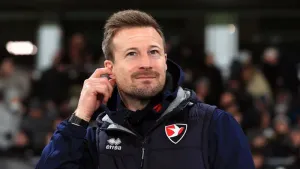 Wade Elliott frustrated after Cheltenham draw a blank against Burton Albion