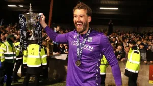 Adam Legzdins wants Dundee in the Premiership long-term after signing new deal