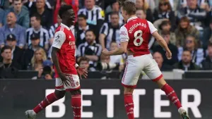 Arsenal keep title bid alive with hard-fought victory at Newcastle