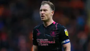 Ashley Barnes to join Norwich after Burnley exit