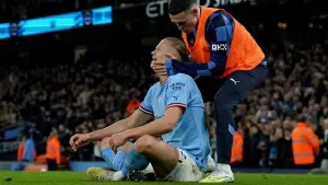 Erling Haaland sets new Premier League scoring record as Man City return to top