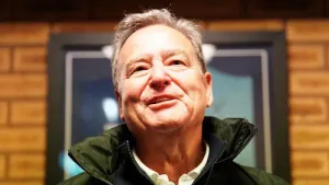 Jeff Stelling signs off from Soccer Saturday as touching tributes pour in