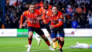 Luton reach play-off final with second-leg comeback against Sunderland