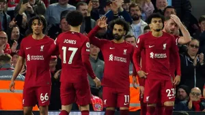 Mohamed Salah nets winner as Liverpool keep slim top-four hopes alive