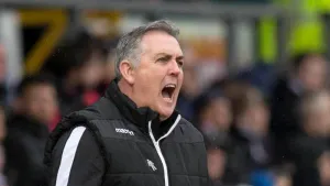Owen Coyle demands one final push for Queen’s Park to beat Dundee to promotion