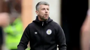 Richard Taylor signs new deal at St Mirren