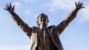 Sir Alex Ferguson fell in a puddle and ‘it was brilliant’ – Dons great McMaster