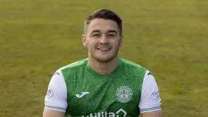 Kyle Magnnis leaves Hibernian for Kilmarnock on two-year deal