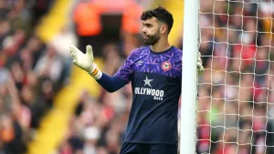 Tottenham progressing in bid to sign Brentford goalkeeper David Raya
