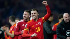 Wales skipper Aaron Ramsey returns to Cardiff on two-year deal