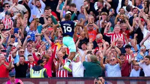 Bryan Mbeumo at the double as Brentford ease to victory over 10-man Fulham