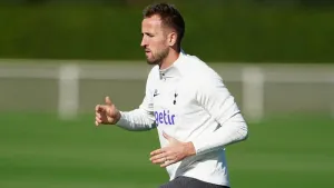 Business as usual for Harry Kane amid reports Daniel Levy met Bayern officials