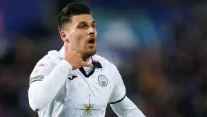 Joel Piroe at the double as Swansea ease through in Carabao Cup