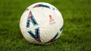 Last-gasp Harry Phipps header forces draw as Dagenham deny hosts Altrincham