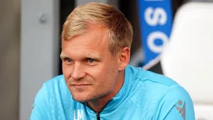 Liam Manning will not allow Oxford to get carried away after moving to summit