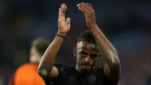 Birthday boy Greg Leigh fires Oxford to win over Stevenage