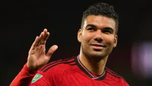 Casemiro stars as Manchester United ease past Crystal Palace