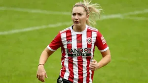 England and Scotland players pay tribute to Sheffield United’s Maddy Cusack