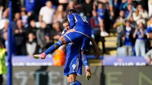Jamie Vardy ruins Nigel Pearson’s return to Leicester