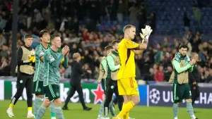 Joe Hart takes confidence from Celtic Champions League showing before red cards