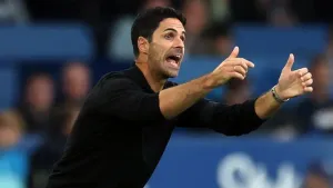 Mikel Arteta could start switching keepers mid-match after victory at Everton
