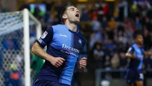 Sam Vokes on target as Wycombe beat 10-man Carlisle