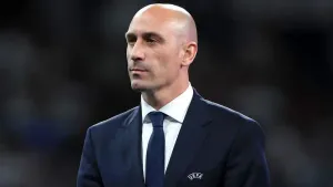 Spain men’s national team condemn ‘unacceptable behaviour’ of Luis Rubiales