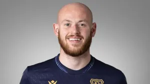 Zak Rudden strikes late to earn point for 10-man Dundee