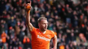 All Rhodes lead to deserved Blackpool victory as Jordan shoots down Stevenage