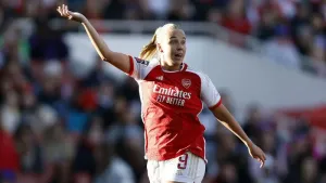 Arsenal’s Beth Mead hopes for England recall after lengthy lay-off