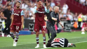 David Moyes critical of referee Peter Bankes after draw with Newcastle