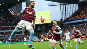 Douglas Luiz brace helps Aston Villa brush aside West Ham and move up to fifth