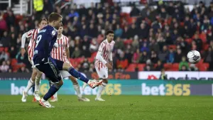 Patrick Bamford misses penalty as Leeds lose at Stoke