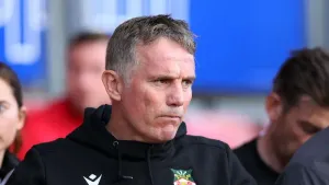 Phil Parkinson unhappy not to get penalty as Wrexham held by late Bradford goal