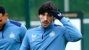 Sandro Tonali trains with Newcastle team amid betting investigation in Italy